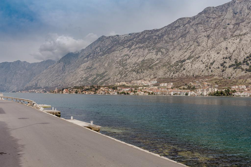 Sea Holiday Muo With Sea And City View Kotor Kültér fotó